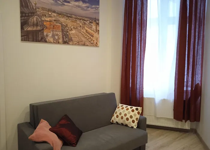 Old Town Apartments - B7